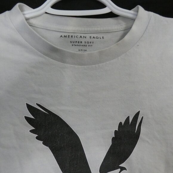 AMERICAN EAGLE - Super Soft - Standard Fit | small | Graphic Cotton Tee - Picture 5 of 13
